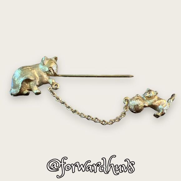 Vintage Avon Gold Tone Kitten and Yarn Stick Pin / Hat Pin - Picture 1 of 10
